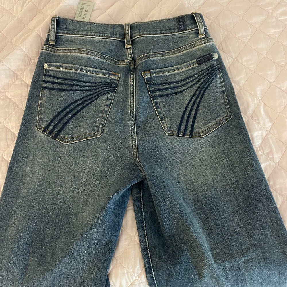 7 For All Mankind Slim Illusion Ultra High Rise Jo